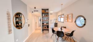 Gallery image of BnBIsrael apartments - Ness Tsiyona Cachemire in Tel Aviv