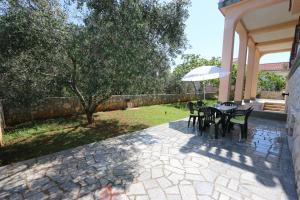 Ein Garten an der Unterkunft Apartment Zinka