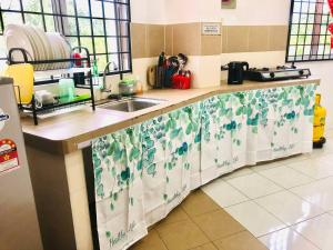 Fotografie z fotogalerie ubytování Homestay Lestary near Taiping Fast WIFI Netflix v destinaci Taiping