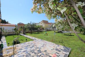 Ein Garten an der Unterkunft Apartment Zinka