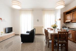 A kitchen or kitchenette at Quattro Perle