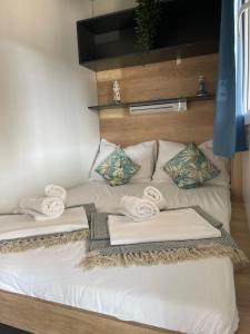 Postel nebo postele na pokoji v ubytování Mobile Home Fran