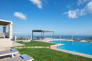 Villa mit Pool und Meerblick in der Unterkunft Villa Golden Hill in Chania