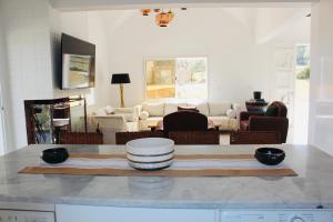 Uma televisão e/ou sistema de entretenimento em Villa a la montagne Hammamet