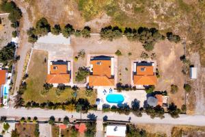 Bazén v ubytování Villas Mina nebo v jeho okolí