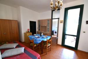 Istumisnurk majutusasutuses Comfortable three-room villa located in Torre dellOrso on the ground floor +23 fotot