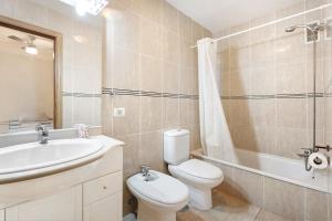 A bathroom at Las Brisas Playa San Juan