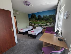 Łóżko lub łóżka w pokoju w obiekcie Motel DRABEK
