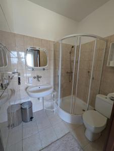 Łazienka w obiekcie Motel DRABEK