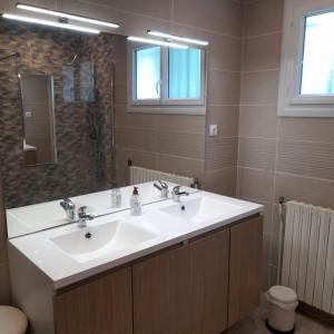 Kúpeľňa v ubytovaní Chambre à 5 minutes du circuit