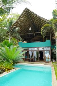 Bazén v ubytování Buko Beach Resort nebo v jeho okolí