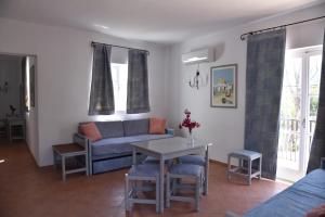 Prostor za sedenje u objektu Boutique Hotel Tilos Mare