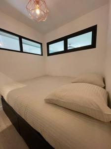 Fotografia z galérie ubytovania Superbe appartement Cocooning au calme - Piscine v destinácii Antibes