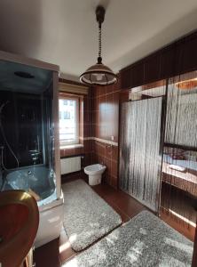 Łazienka w obiekcie Motel DRABEK