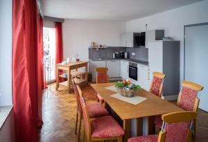 Kuchyň nebo kuchyňský kout v ubytování Ferienwohnung Backes
