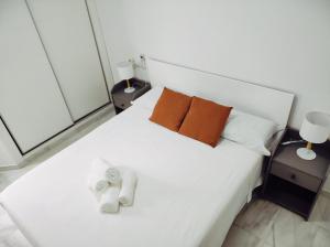 Zdjęcie z galerii obiektu Garu Apartamentos w mieście Fuengirola +7 zdjęć