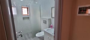 Imagem da galeria de Delight Apartments Pogradec 302 em Pogradec