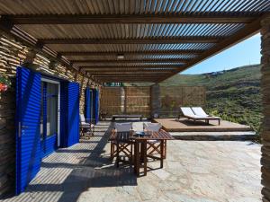 Φωτογραφία από το άλμπουμ του Agelos Beachfront Villa στην Κορησσία