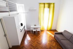 Galeriebild der Unterkunft Loft via morosini centro Varese - IXIHOME in Varese