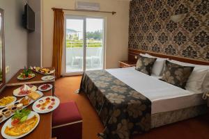 Gambar di galeri bagi Grand Hotel Derin-All Inclusive di Beldibi