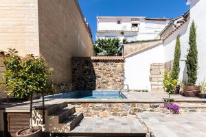 Πισίνα στο ή κοντά στο Apartamentos Turísticos DE LA BERNARDA