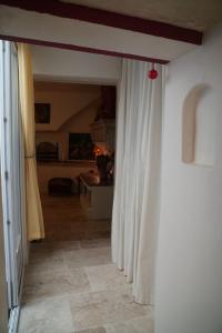 Televízia a/alebo spoločenská miestnosť v ubytovaní Appartement complet - Salles sous Bois