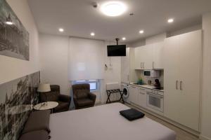 A kitchen or kitchenette at Suite estocolmo