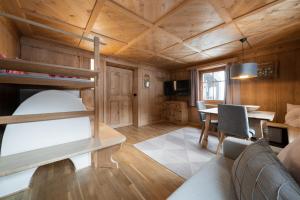 TV a/nebo společenská místnost v ubytování Apartments Carmen