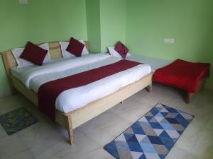 Postel nebo postele na pokoji v ubytování Bubble Beds
