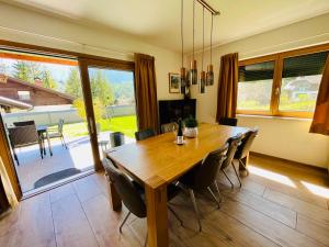 Foto sihtkohas Hermagor asuva majutusasutuse Reizender Bungalow - mit 120qm - in ruhiger Lage galeriist