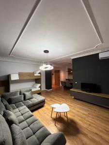Royal Stay - Image 10