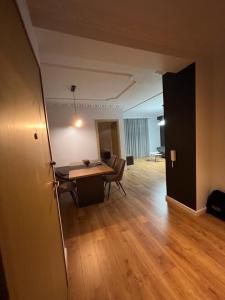 Royal Stay - Image 9