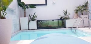 Basen w obiekcie Apartamento MarySol B con Terraza y Piscina privada lub w pobliżu