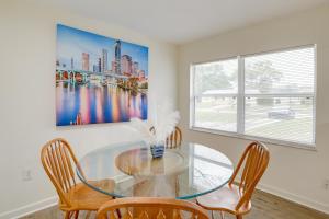 Galería fotográfica de Clearwater Vacation Rental Near Downtown and Beaches en Clearwater 18 fotos más