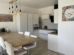 Fotografia z galérie ubytovania Maison bord de mer avec piscine chauffée v destinácii Trébeurden