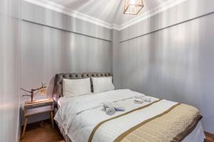 Kép Stylish Apartment in Moda near Popular Attractions with Balcony szállásáról Isztambulban a galériában