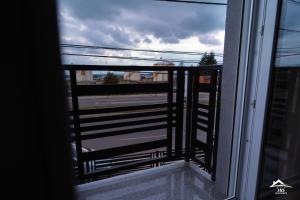 Balkón nebo terasa v ubytování J&S Apartments