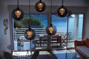 Gallery image of LE SON DES VAGUES VUE MER in Cassis