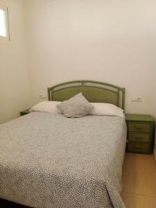 Ein Bett oder Betten in einem Zimmer der Unterkunft Apartamento de 1 dormitorio en Calle Vela