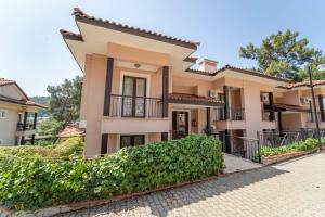 Kép Spectacular House with Balcony Close to İnlice Beach in Gocek szállásáról Göcekben a galériában