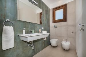 Kúpeľňa v ubytovaní Villa Maria con piscina e vista mare