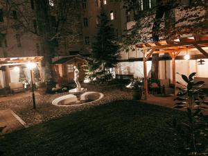 Vonkajšia záhrada v ubytovaní Alfons Boutique Hotel