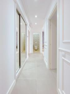 Imagine din galeria proprietății Pipera onix design în Voluntari