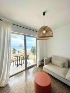 Posedenie v ubytovaní Apartamento primera línea Altea