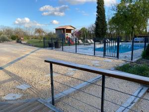 Zdjęcie z galerii obiektu Coulonges w mieście Savignac-sur-Leyze