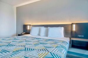 Postel nebo postele na pokoji v ubytování Motel 6 Texarkana, TX
