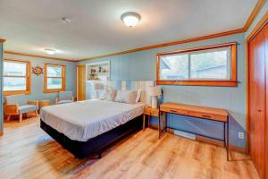 Postel nebo postele na pokoji v ubytování Lake Como Clubhouse