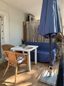 Posezení v ubytování Platamon Boho Apartment 2- Με θέα την θάλασσα
