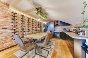 Η κουζίνα ή μικρή κουζίνα στο La Vida Apartments