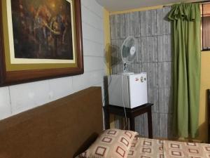 Ванная комната в Linda habitación de hotel en Trujillo